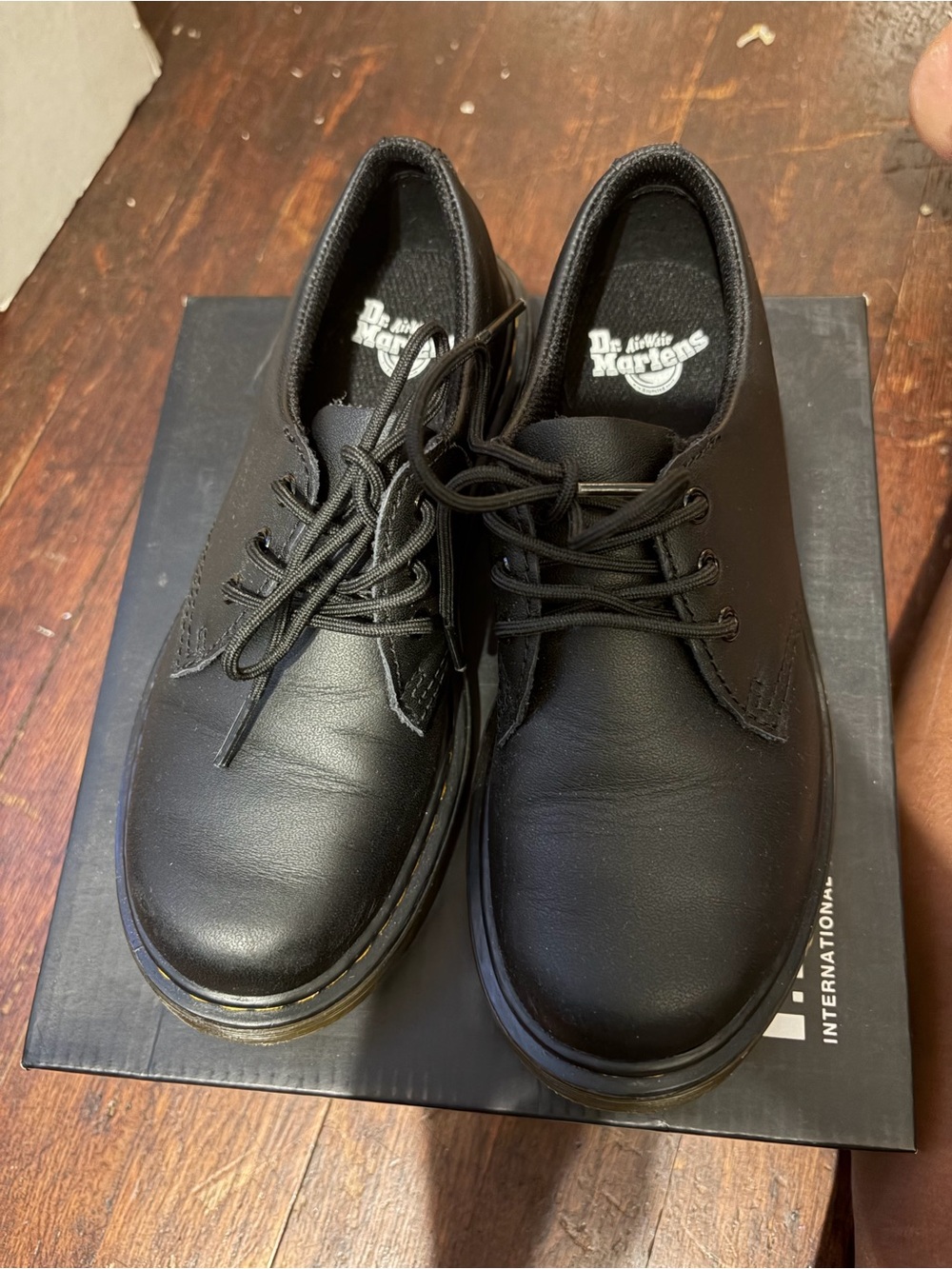 Dr. Martens Black Leather 3-Eye Oxford Shoes size 2